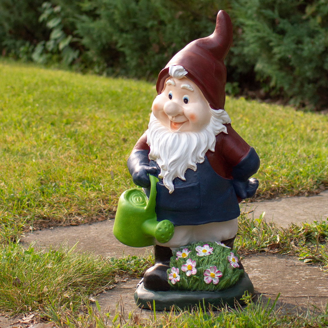 20 inch happy gnome with watering can and flowers